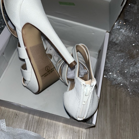 Heel's/Shoes - Picture 4 of 6